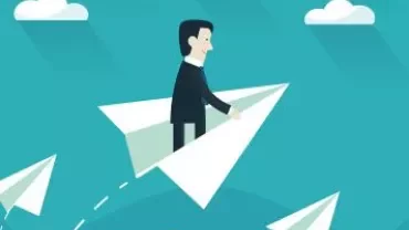 Ilustração de homem voando em avião de papel entre nuvens.