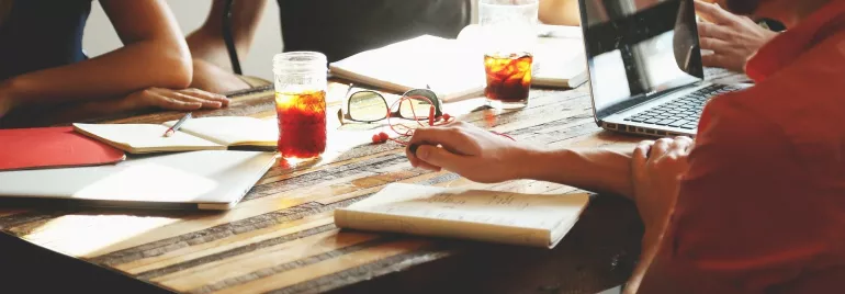 reunião; networking; trabalho