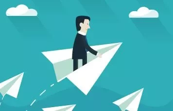 Ilustração de homem voando em avião de papel entre nuvens.